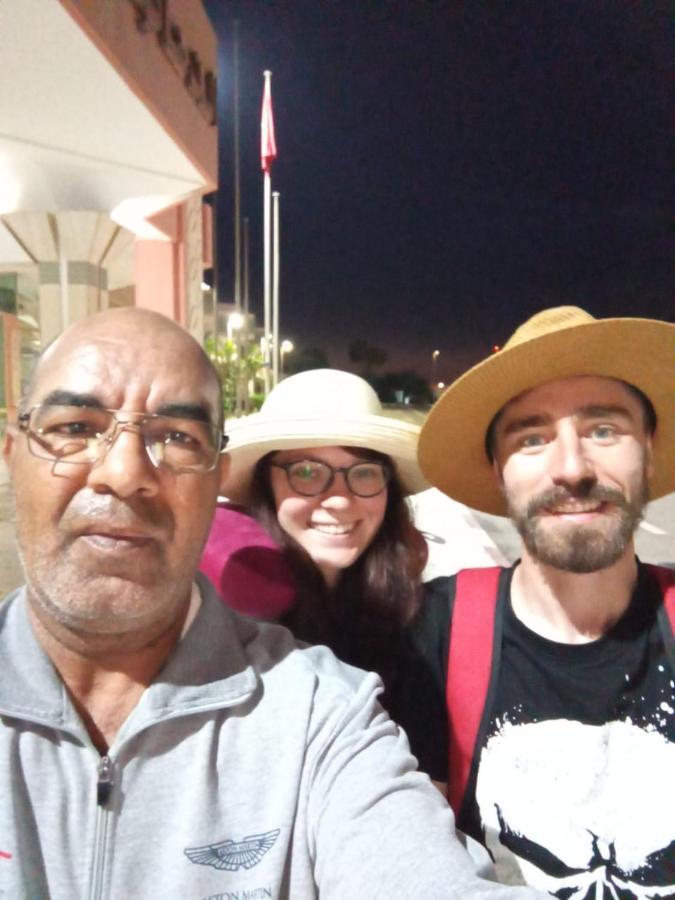 Chambre Chez L'Habitant Avec Famille Agadir Bagian luar foto
