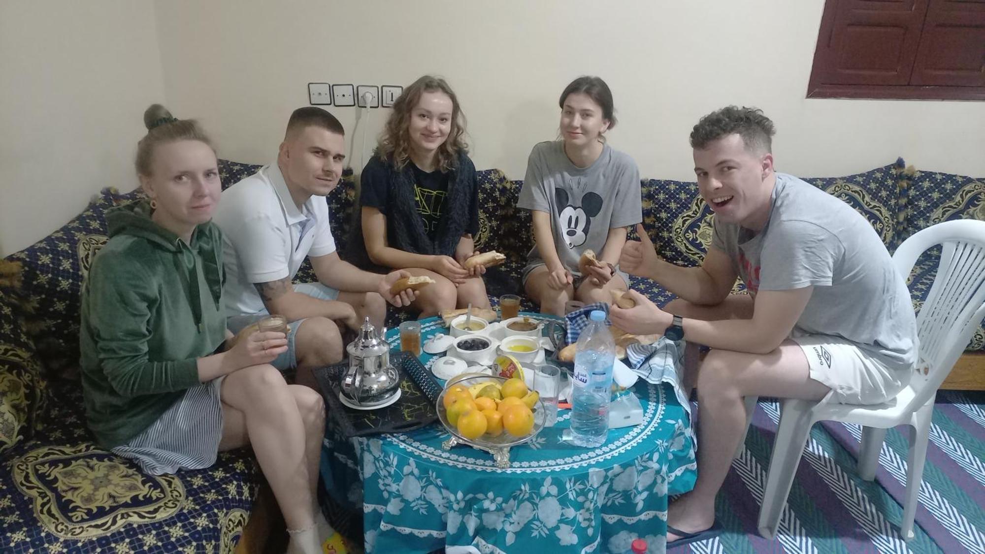 Chambre Chez L'Habitant Avec Famille Agadir Bagian luar foto
